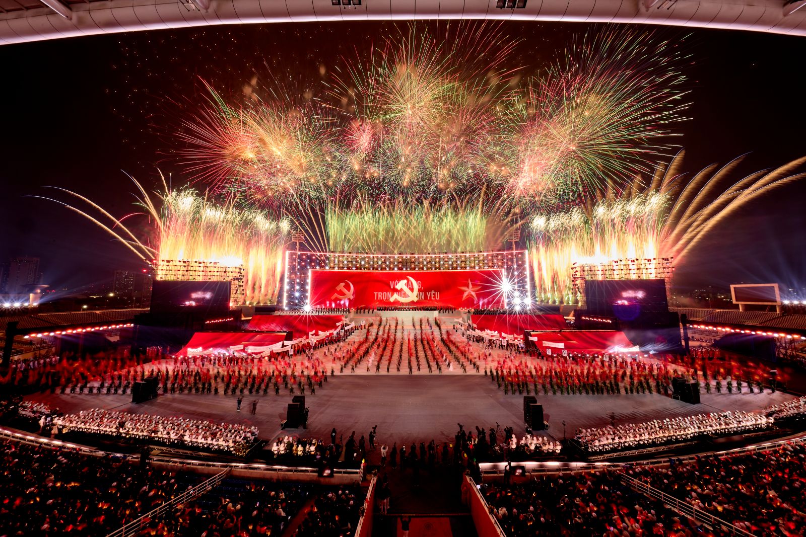 Không cần đợi giao thừa, \\\