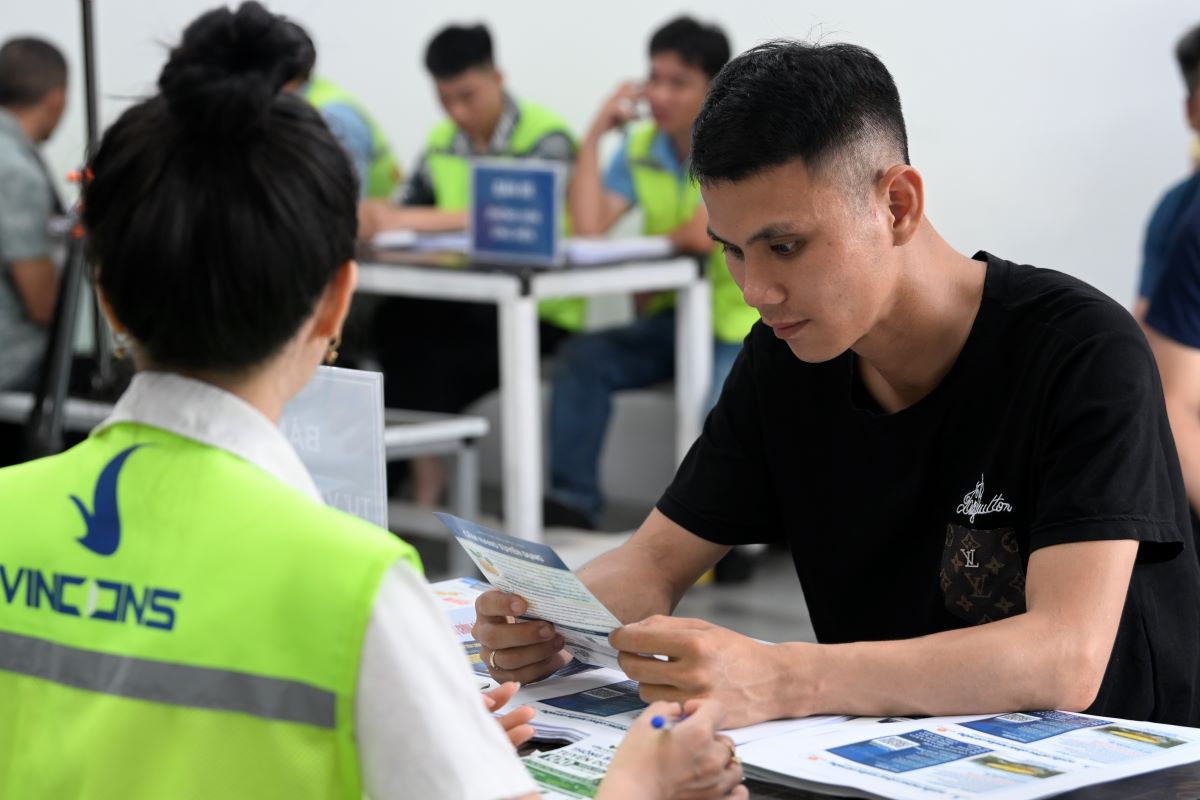 20.000 việc làm từ Vingroup giúp hàng vạn gia đình phía Nam Thủ đô ổn định sinh kế 