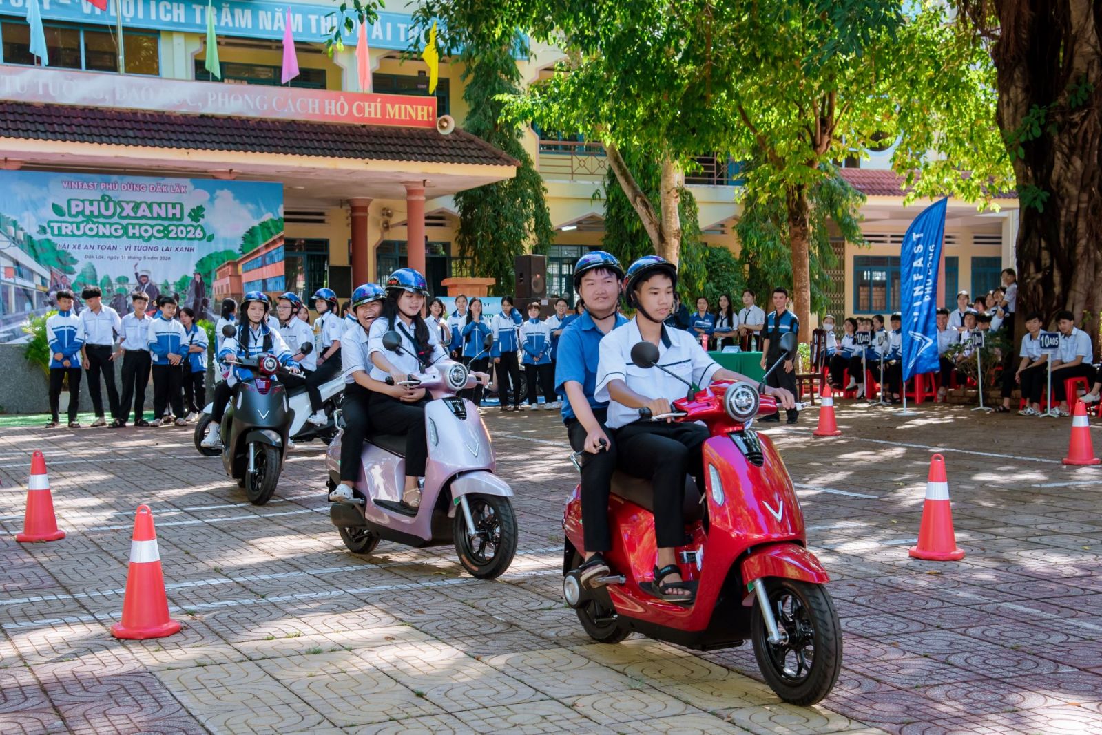 Không cần bằng lái, đổi pin siêu tiện: Lý do Evo Lite hút khách đô thị