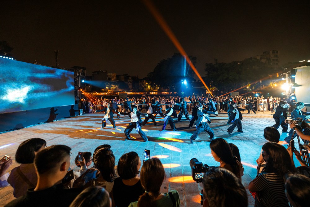 Kể câu chuyện biến đổi khí hậu qua vũ đạo “Nước“