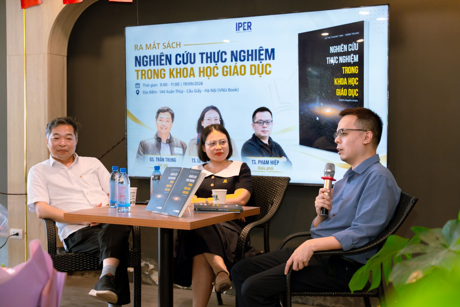 Ra mắt sách “Nghiên cứu thực nghiệm trong Khoa học Giáo dục”