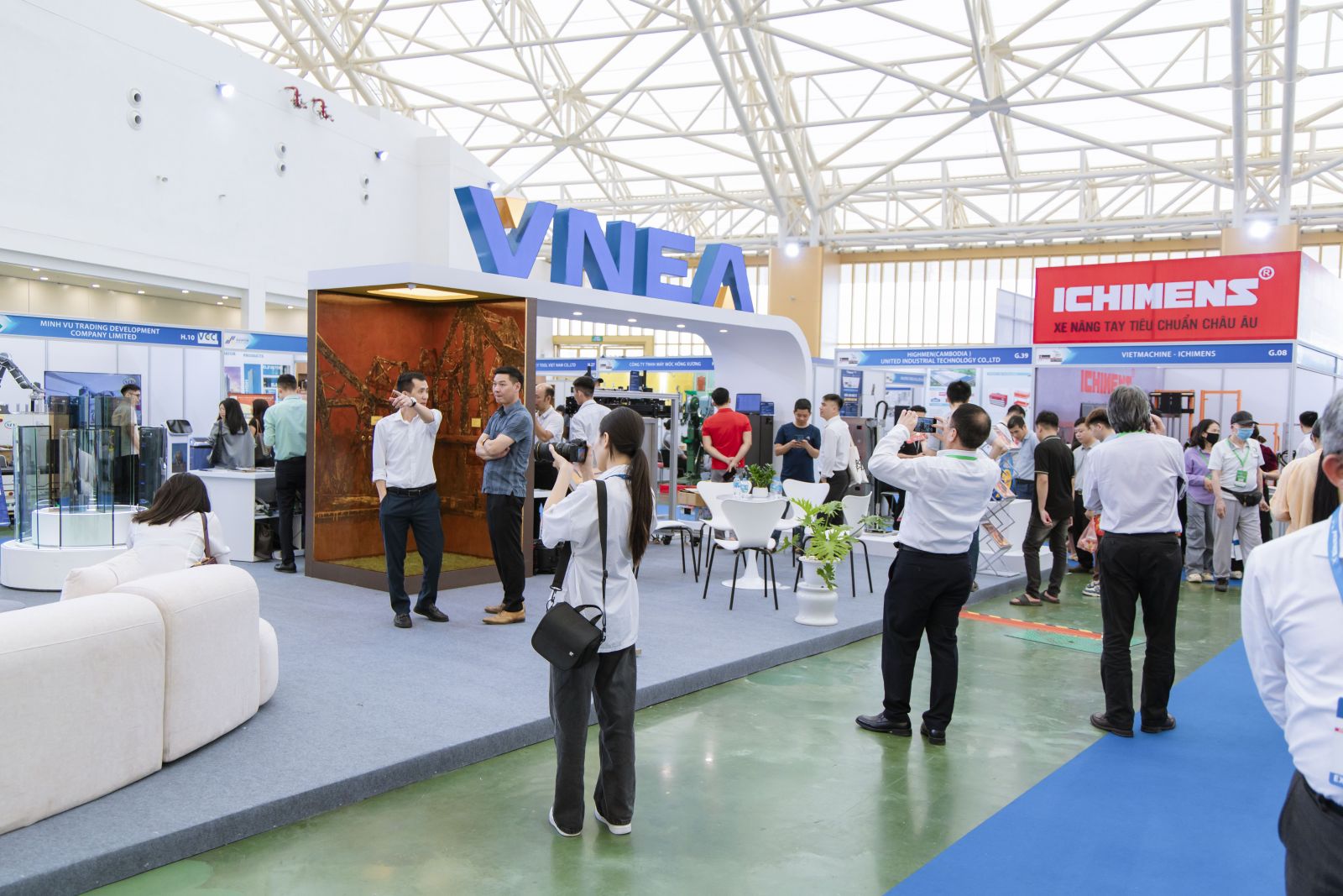 Vietnam Elevator Expo 2026: Thang máy – Nhịp điệu kết nối kiến trúc hiện đại