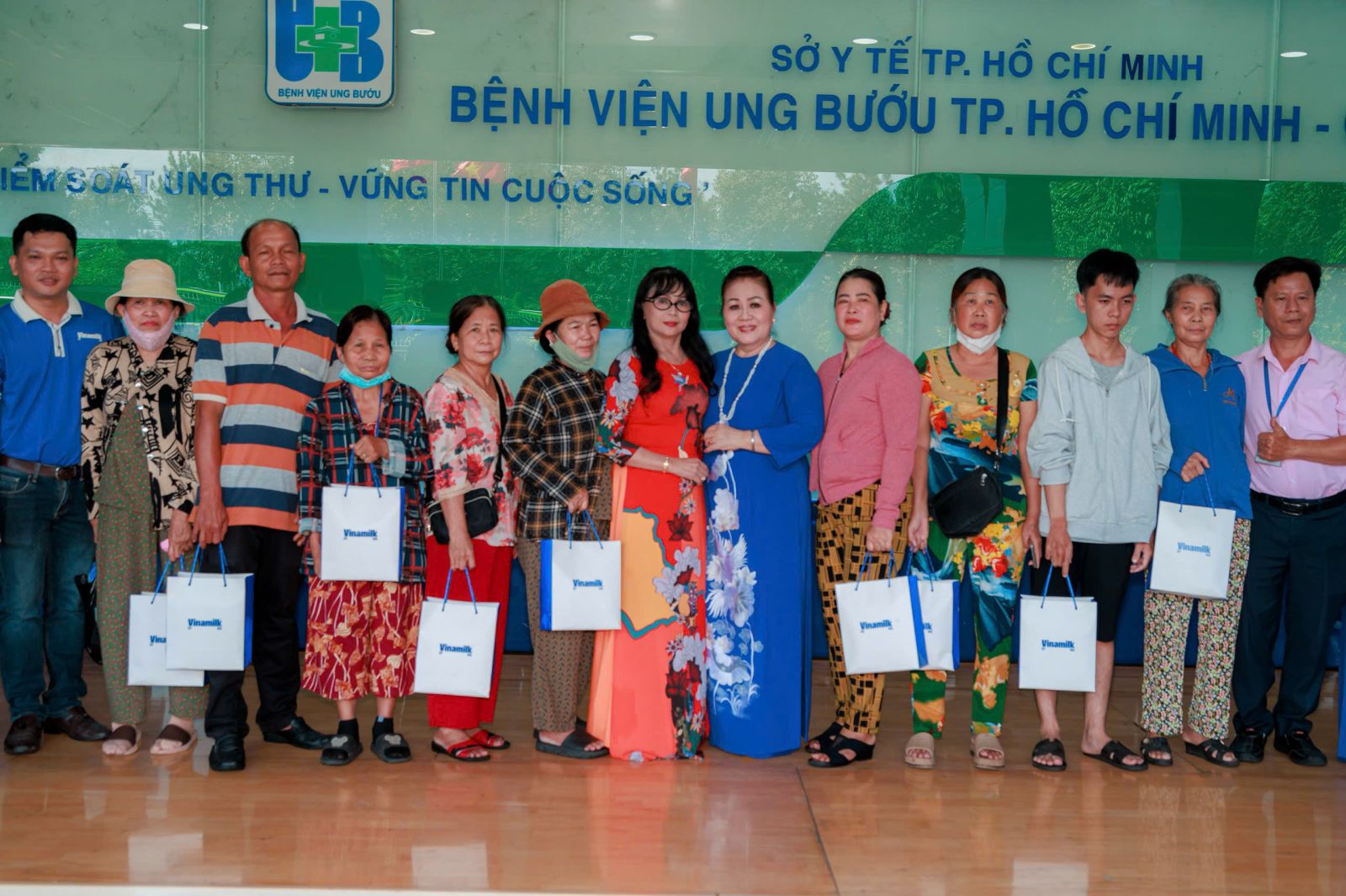 Lan tỏa yêu thương: Vinamilk đồng hành cùng các sự kiện vì người cao tuổi cả nước