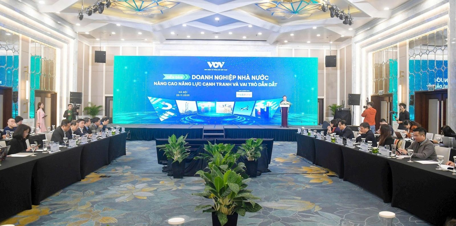 Nâng cao năng lực cạnh tranh và vai trò dẫn dắt của doanh nghiệp Nhà nước