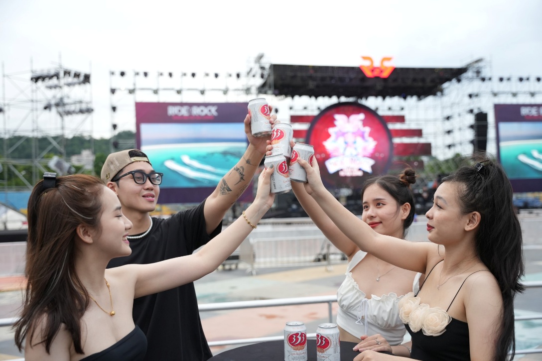 Bia nội địa giữ vững vị thế trong bối cảnh tiêu dùng thay đổi