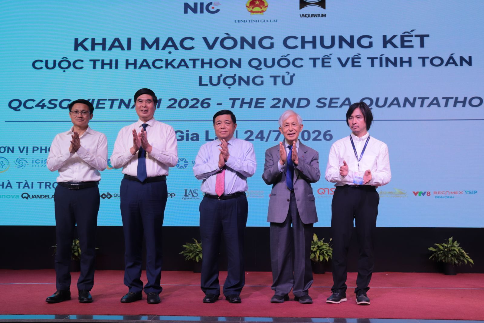 Khai mạc Vòng chung kết Hackathon Lượng tử Quốc tế 2026 tại Gia Lai