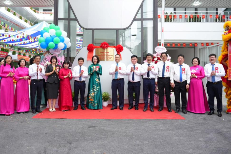 Phường Văn Miếu - Quốc Tử Giám khánh thành trường THCS chào mừng năm học mới