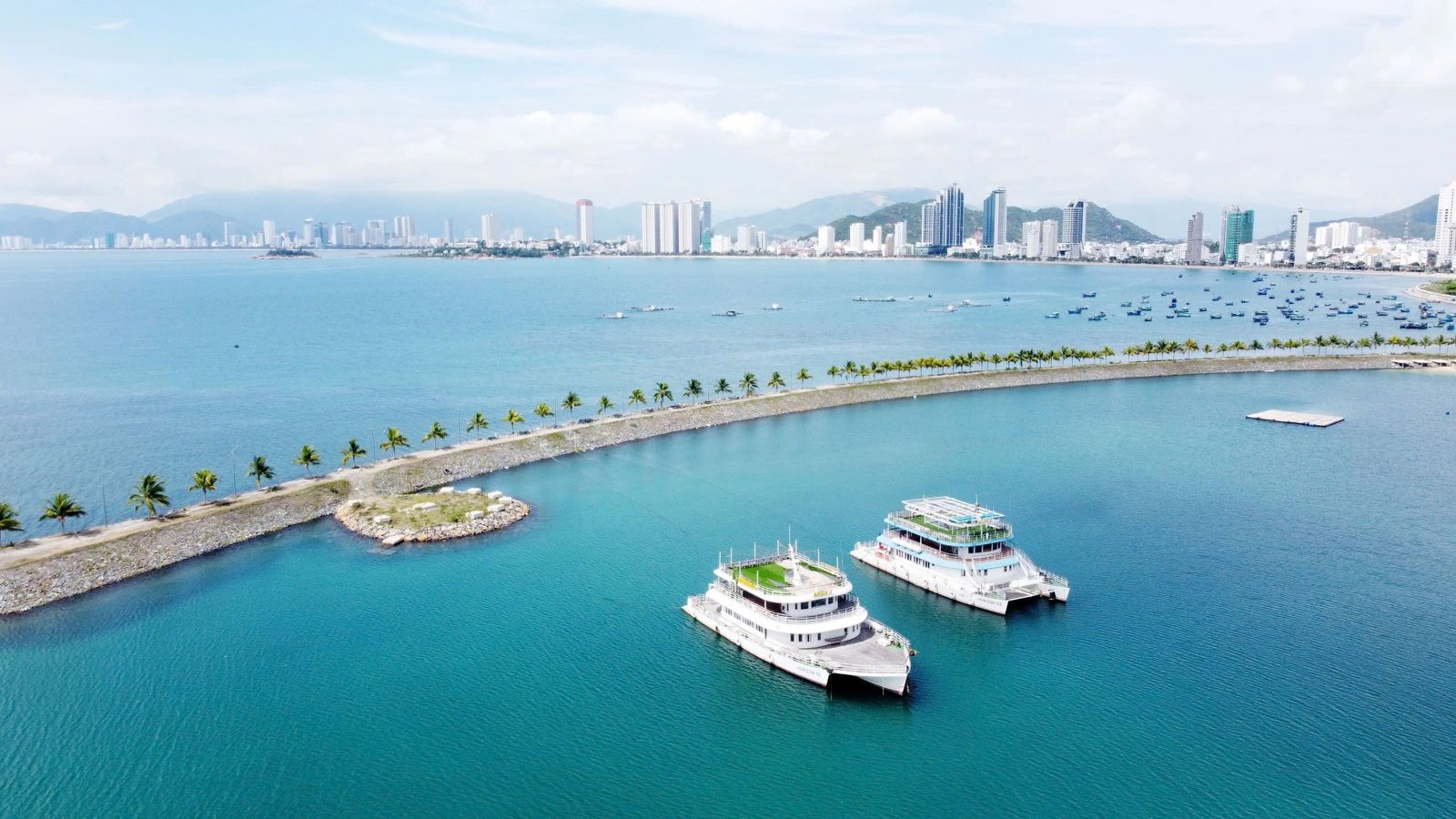 Nha Trang - Viên ngọc xanh khác biệt trên bản đồ du lịch Việt Nam