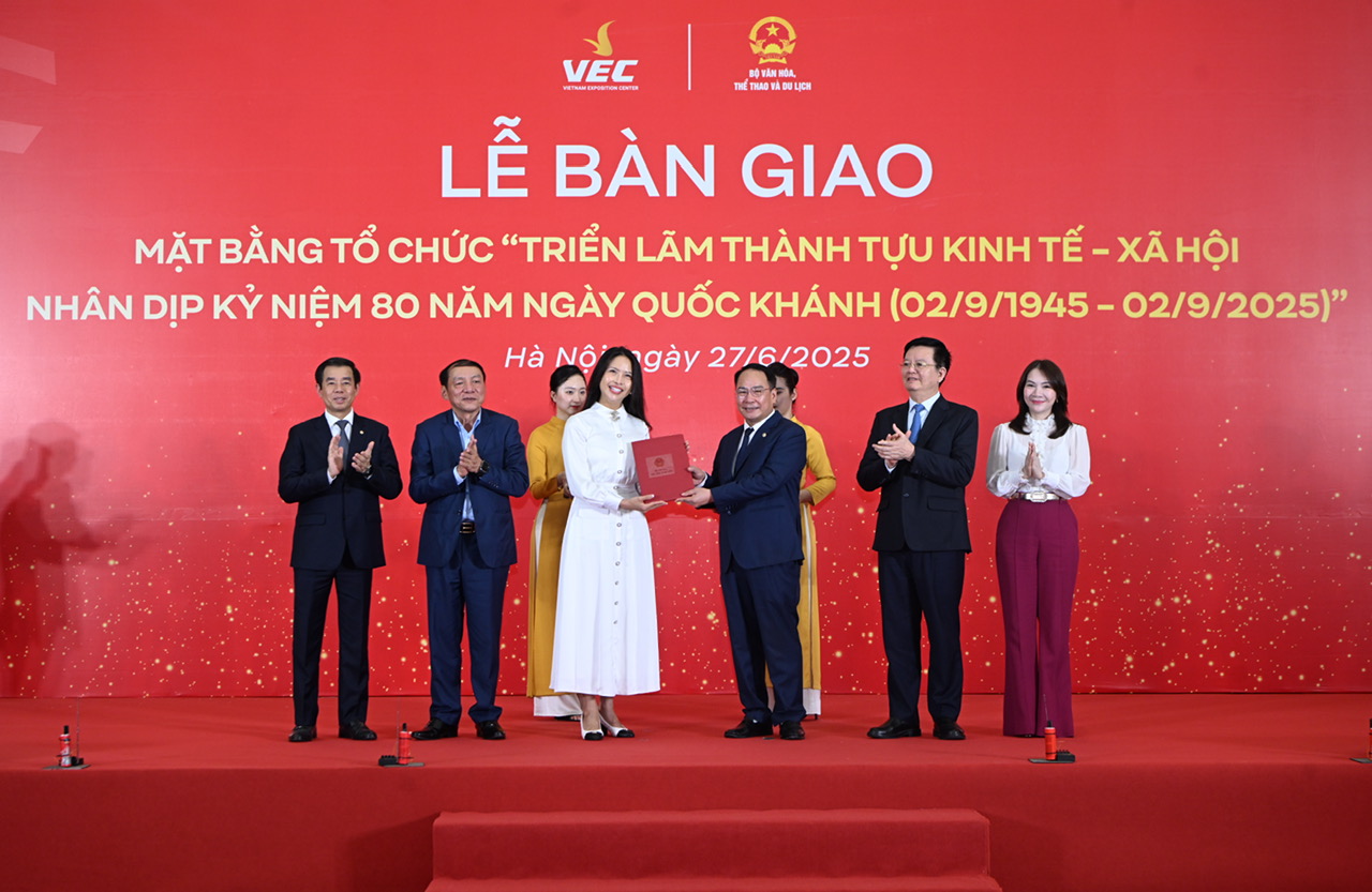 Vingroup bàn giao mặt bằng Trung tâm Triển lãm Việt Nam
