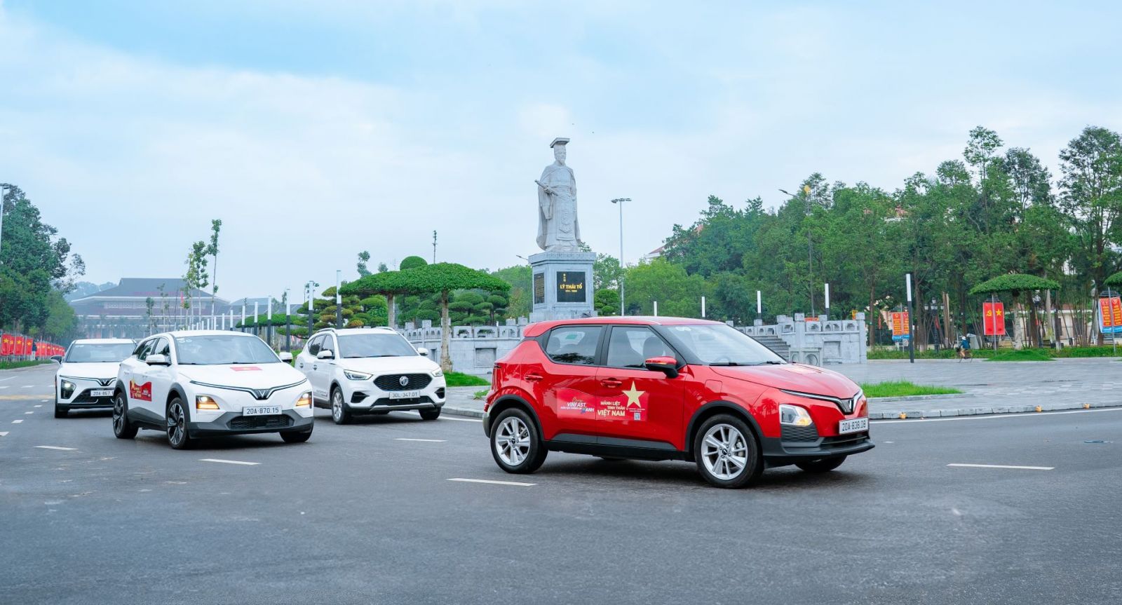 Người dùng dành “mưa lời khen” cho VinFast VF 5 nhờ sự vượt trội về trải nghiệm và chi phí