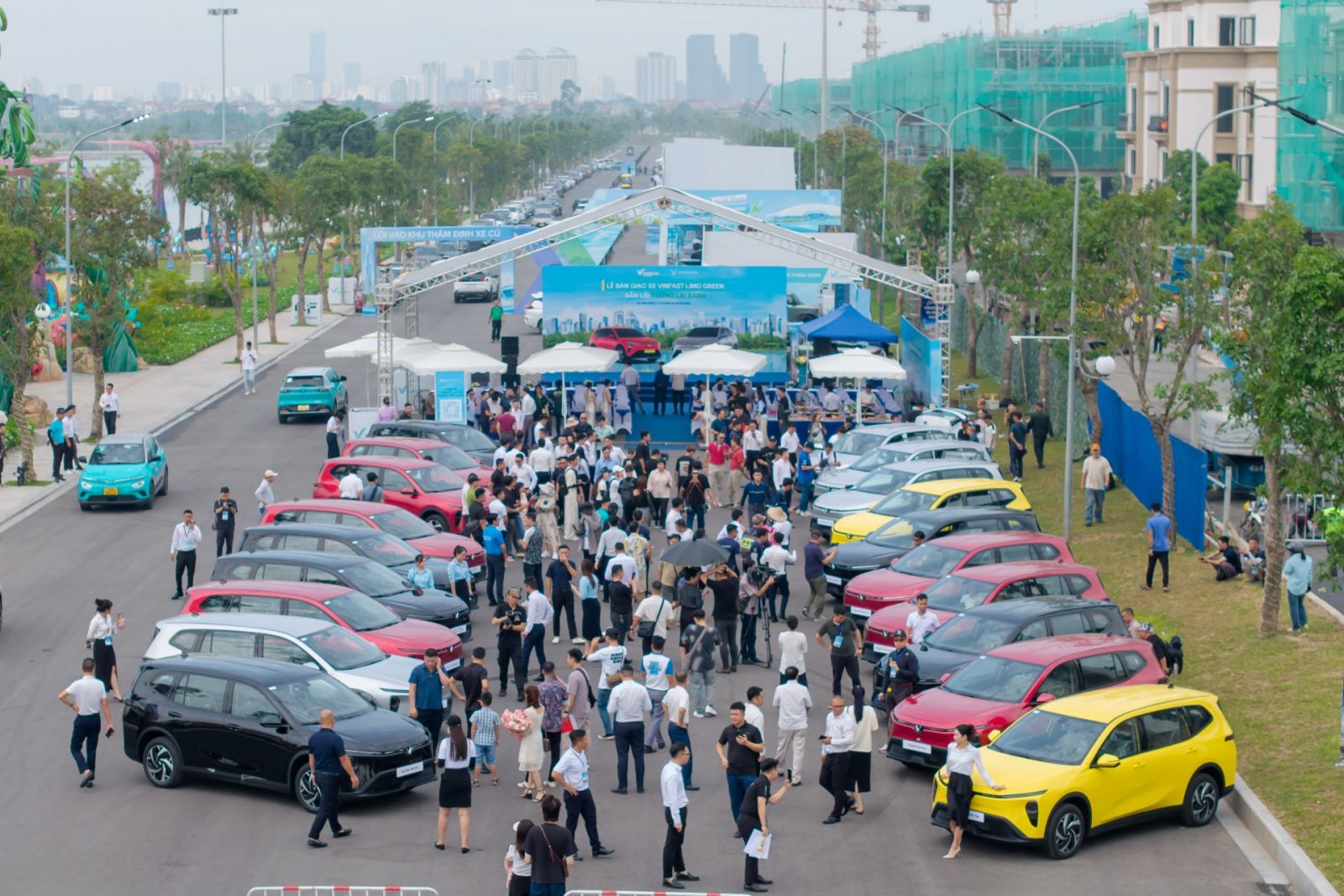 Mục sở thị những chiếc Limo Green phiên bản thương mại đầu tiên chính thức tới tay khách hàng Việt
