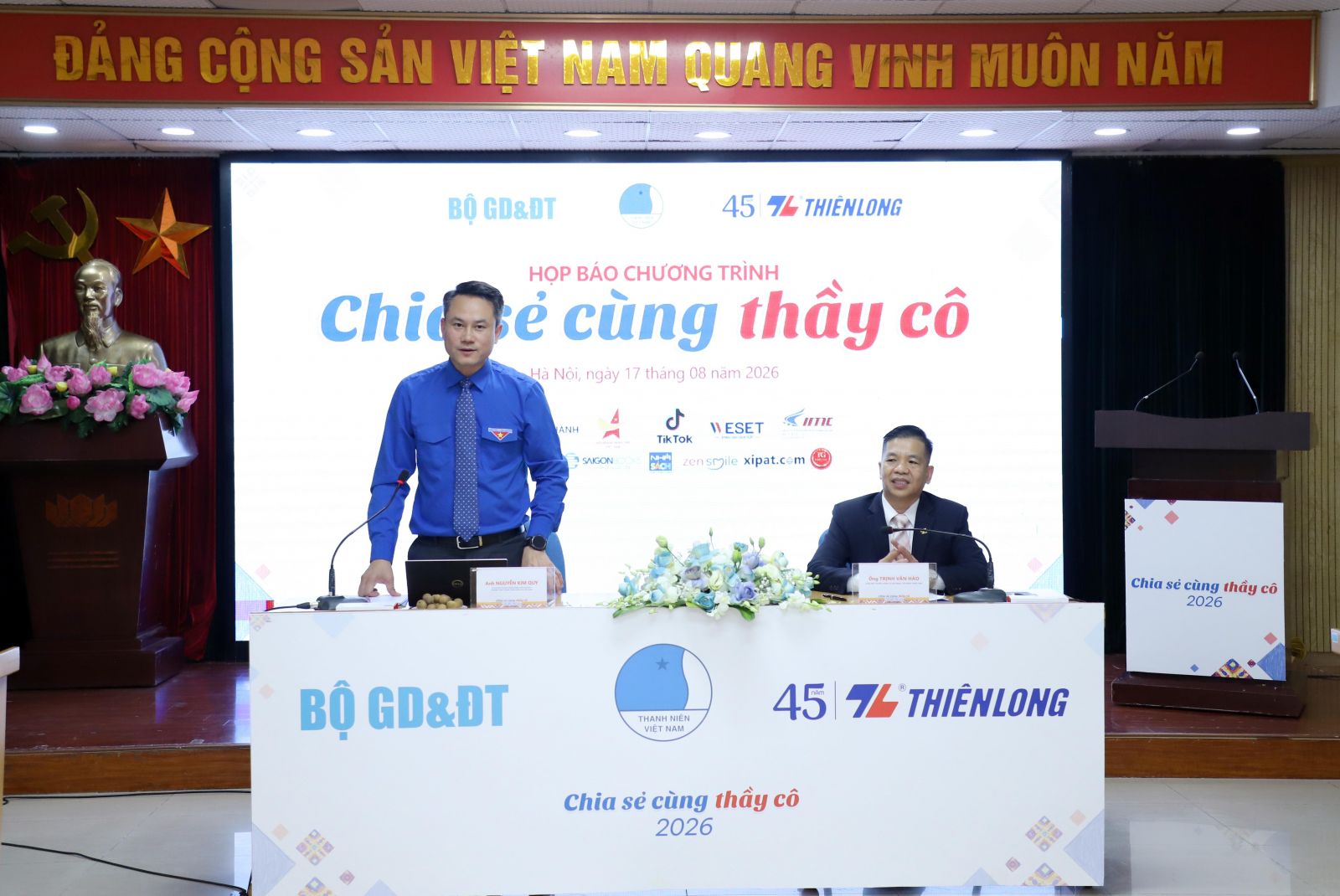 Chương trình “Chia sẻ cùng thầy cô 2026”: Đồng hành, sẻ chia cùng các thầy, cô giáo để “Lớp học reo vui”