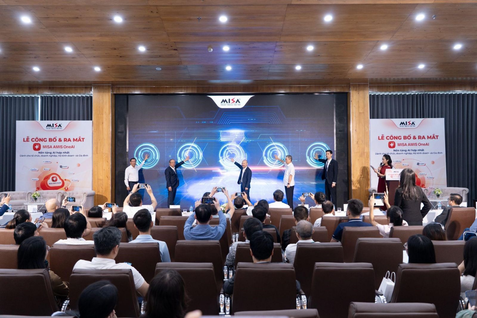 MISA ra mắt MISA AMIS OneAI: Nền tảng AI hợp nhất “Make in Vietnam” phổ cập trí tuệ nhân tạo