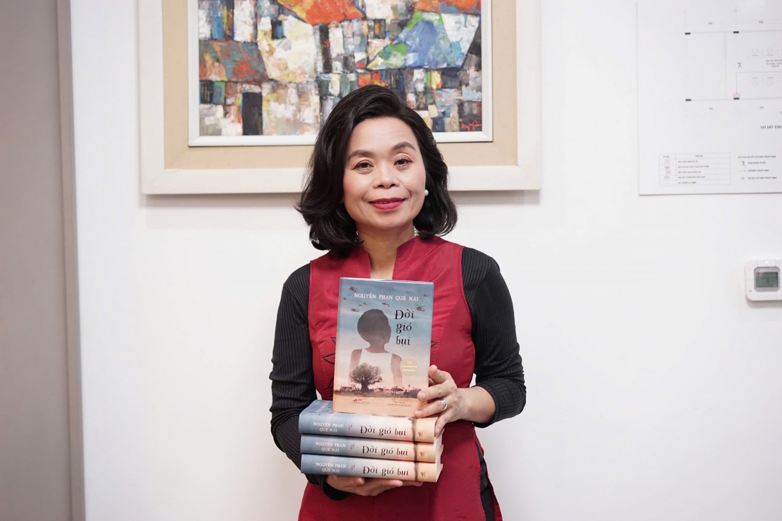 “Đời gió bụi”: Khi ký ức chiến tranh trở về trong tiếng Việt và hành trình nhân ái của văn chương