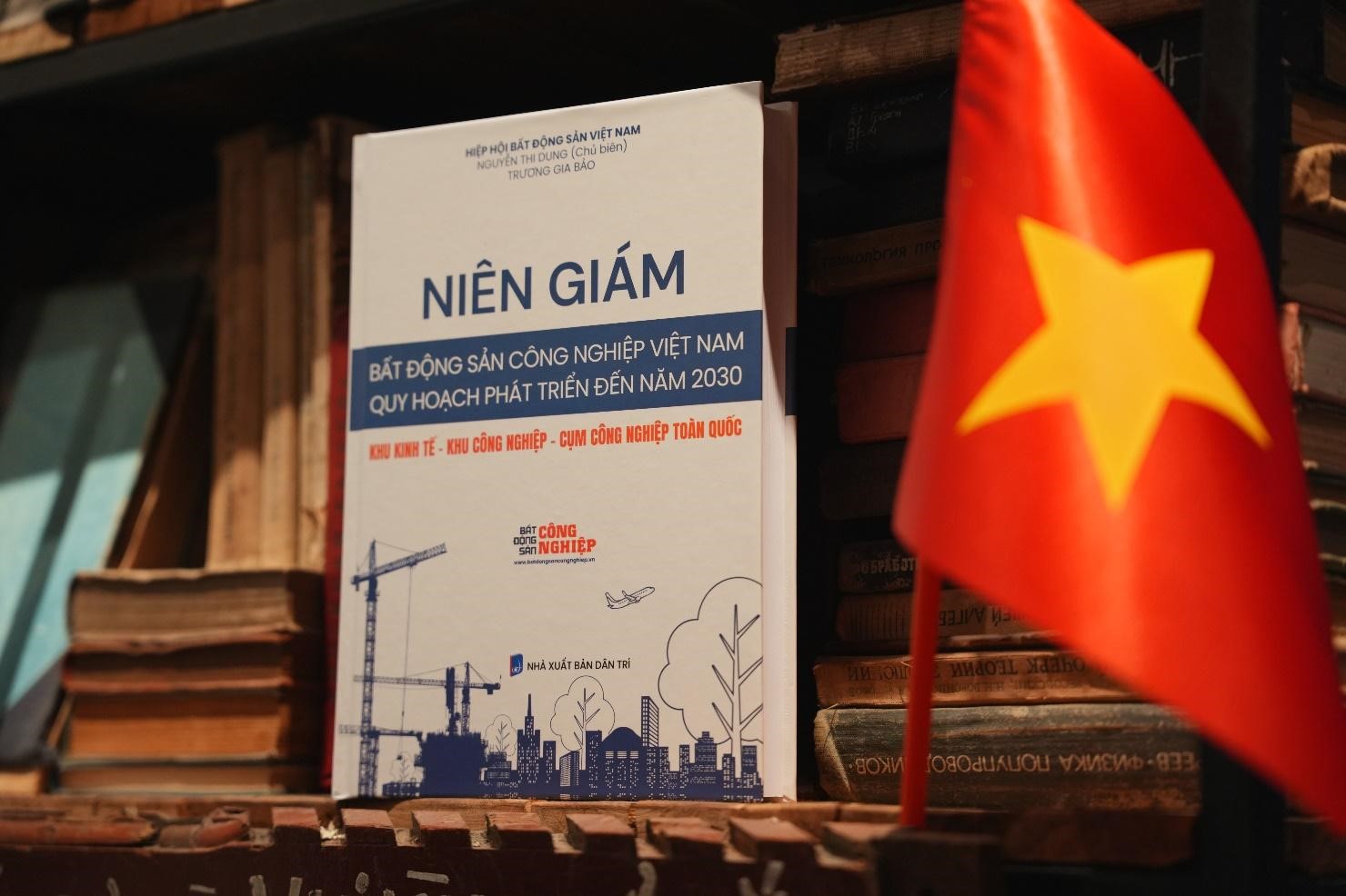 Niên giám Bất động sản Công nghiệp Việt Nam – Bản đồ chiến lược tra cứu khu công nghiệp, cụm công nghiệp toàn quốc