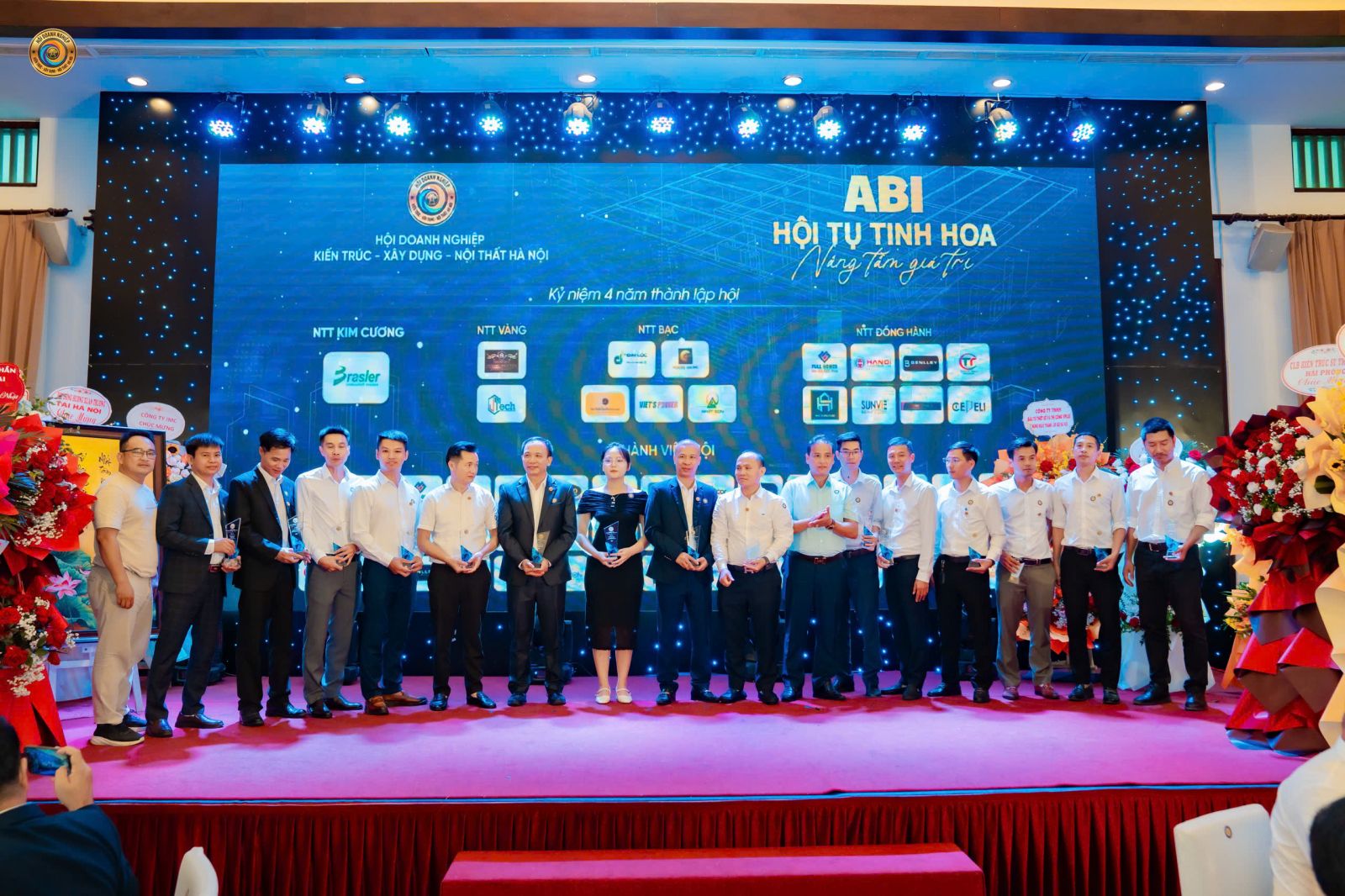 Khát vọng vươn xa từ nền móng vững chắc