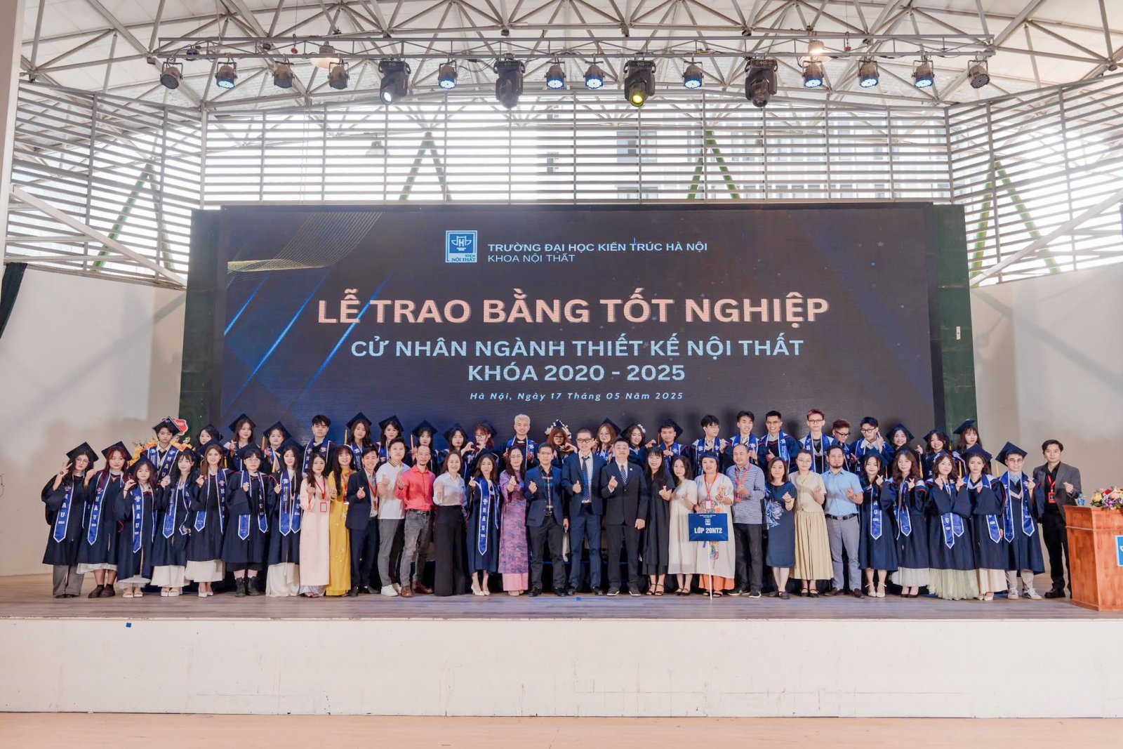 Đại học Kiến trúc Hà Nội: Khoa Nội thất tổ chức Lễ trao bằng Tốt nghiệp khóa 2020NT