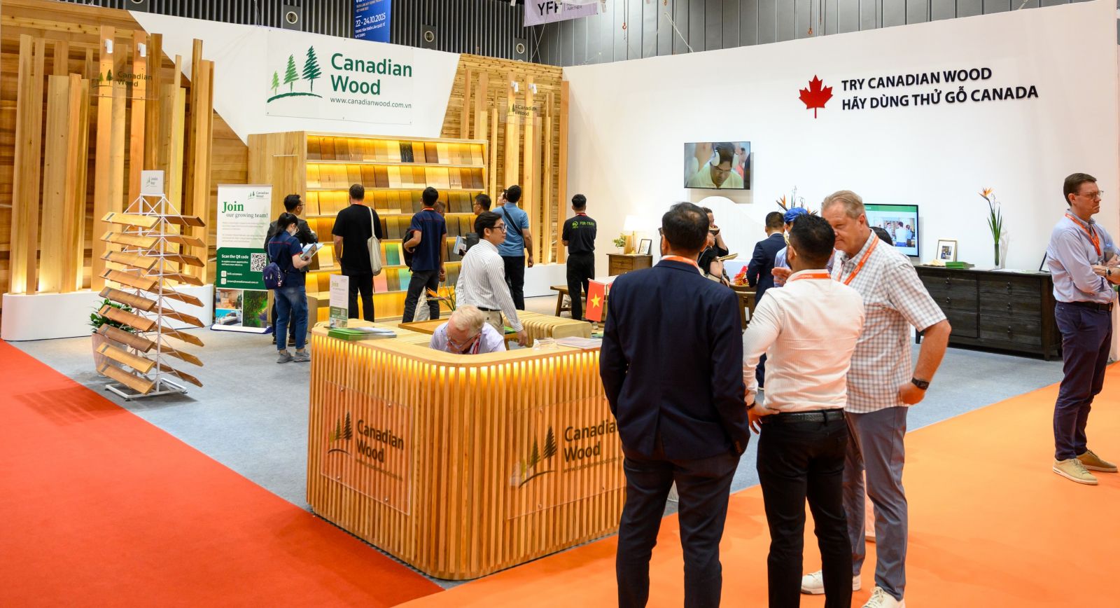 Không gian triển lãm Canadian Wood tại VIFA Expo 2025.