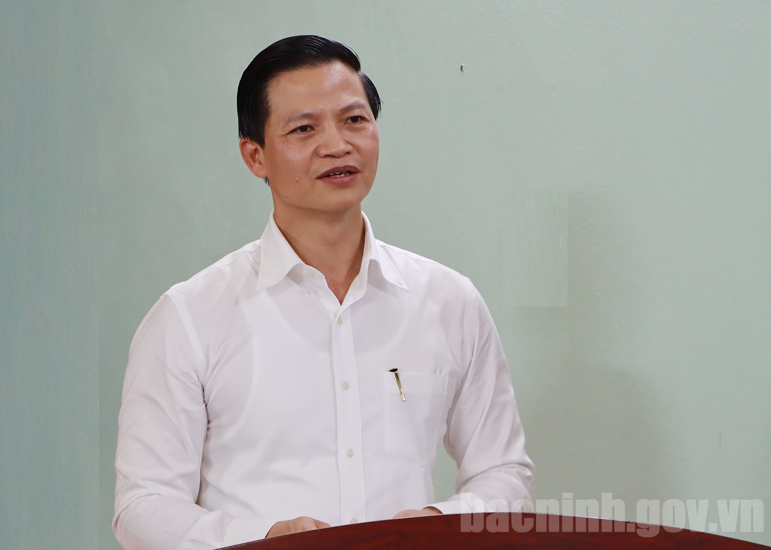 Phó Chủ tịch Thường trực Vương Quốc Tuấn điều hành UBND tỉnh Bắc Ninh