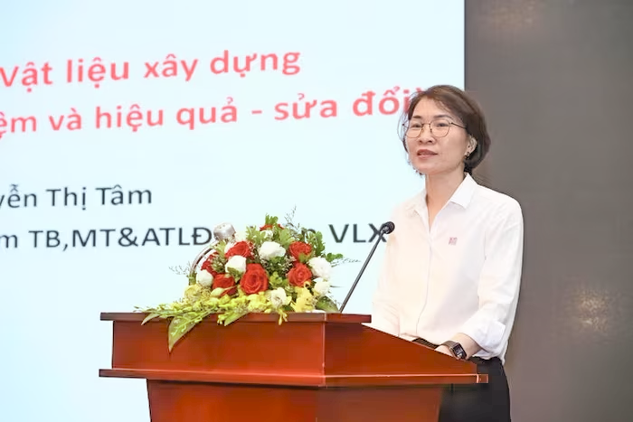 Bà Nguyễn Thị Tâm - Giám đốc Trung tâm Thiết bị môi trường và An toàn lao động (Viện Vật liệu xây dựng, Bộ Xây dựng)