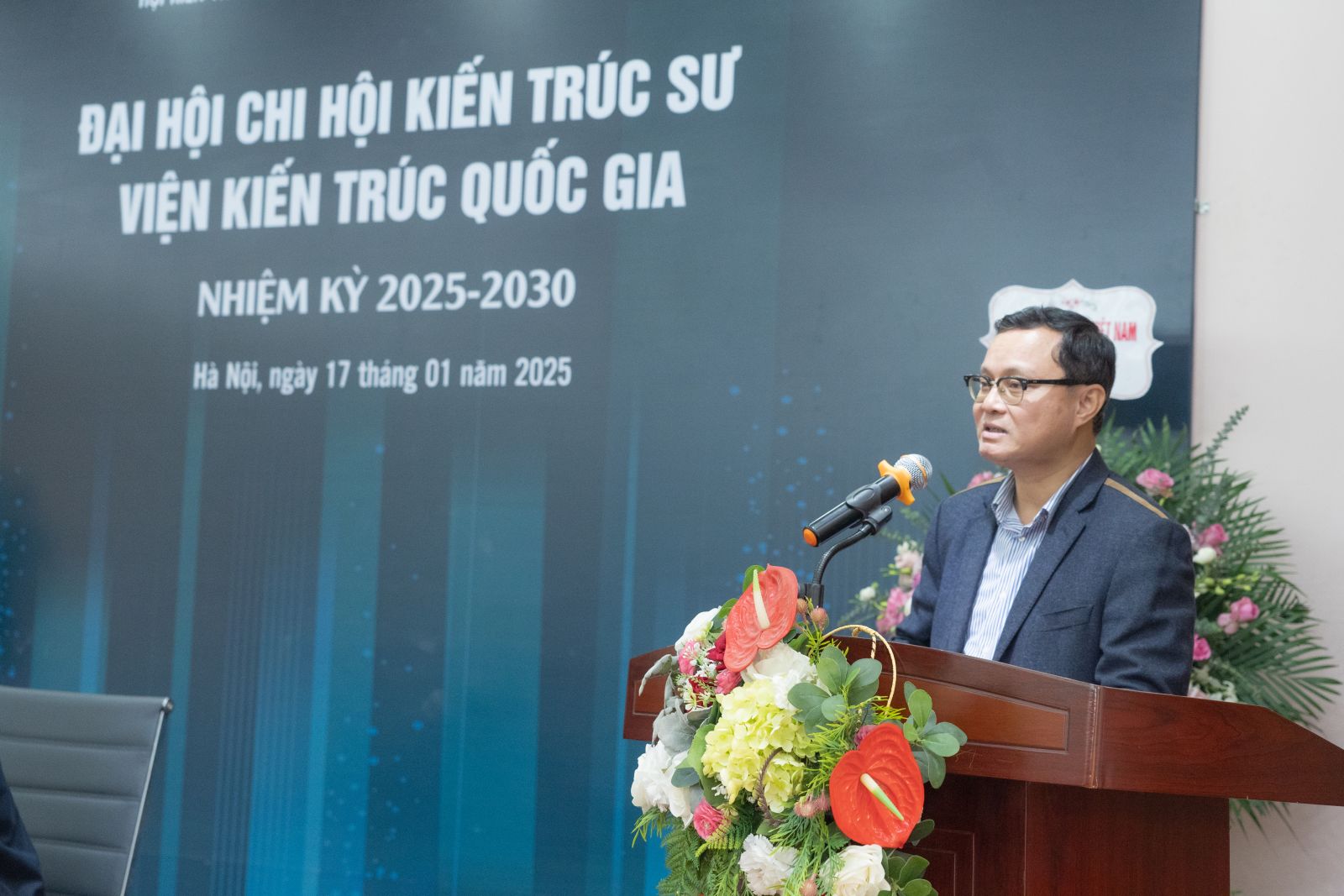 TS. KTS Hồ Chí Quang - Viện trưởng Viện Kiến trúc Quốc gia phát biểu tại Đại hội.