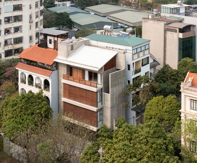 Nhà ống thẳng đứng - Kam and Ly House