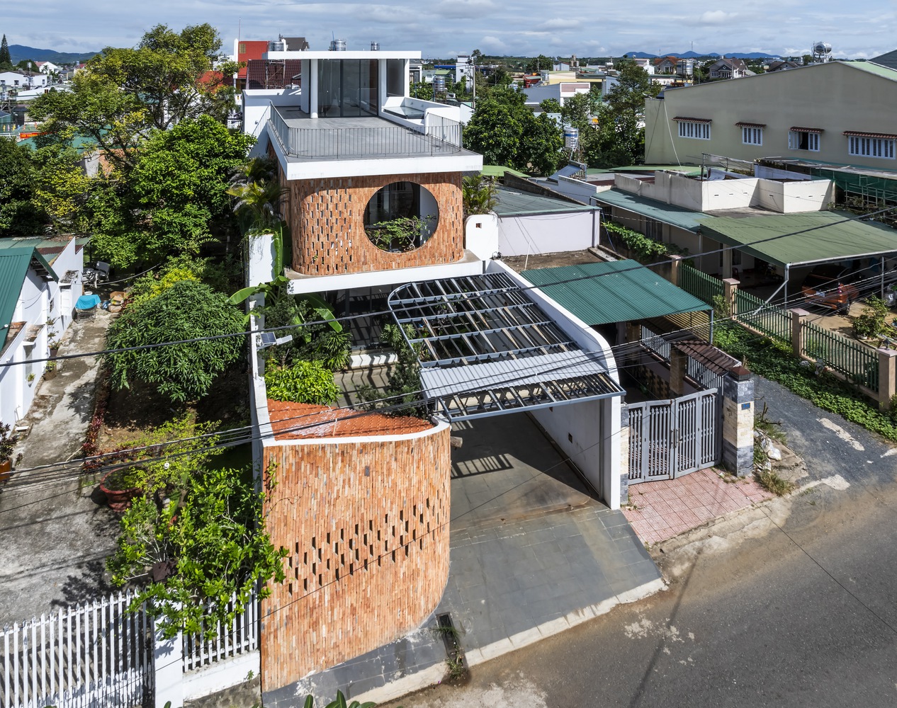 Khang's House / The Bloom