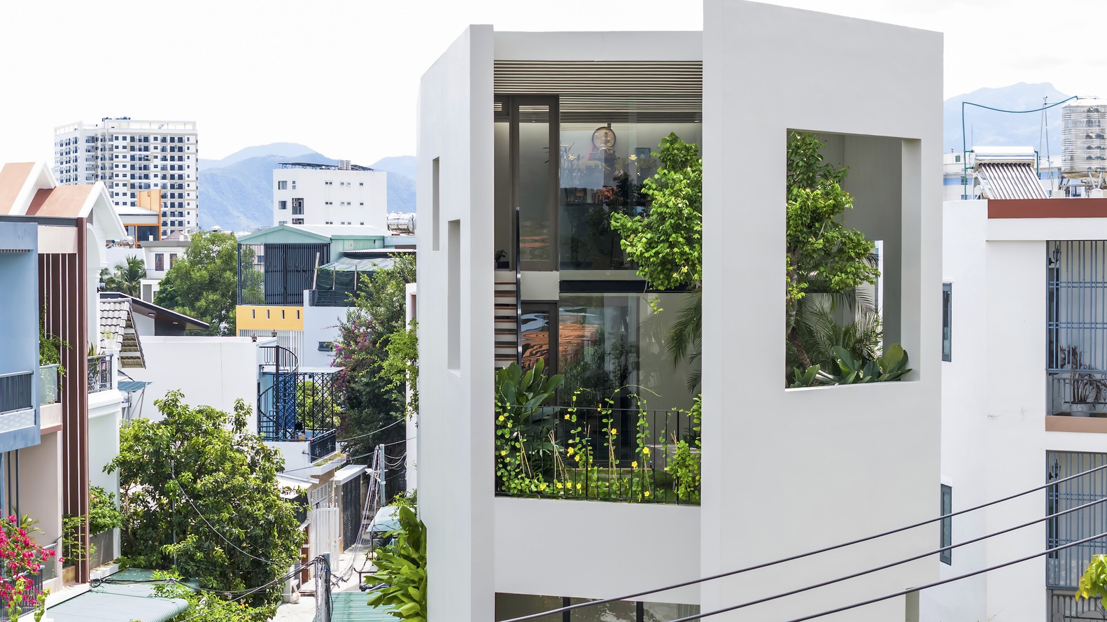 SkyGarden House/Pham Huu Son Architects