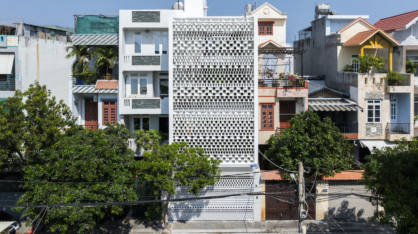 Vung Tau House/Sanuki Daisuke architects