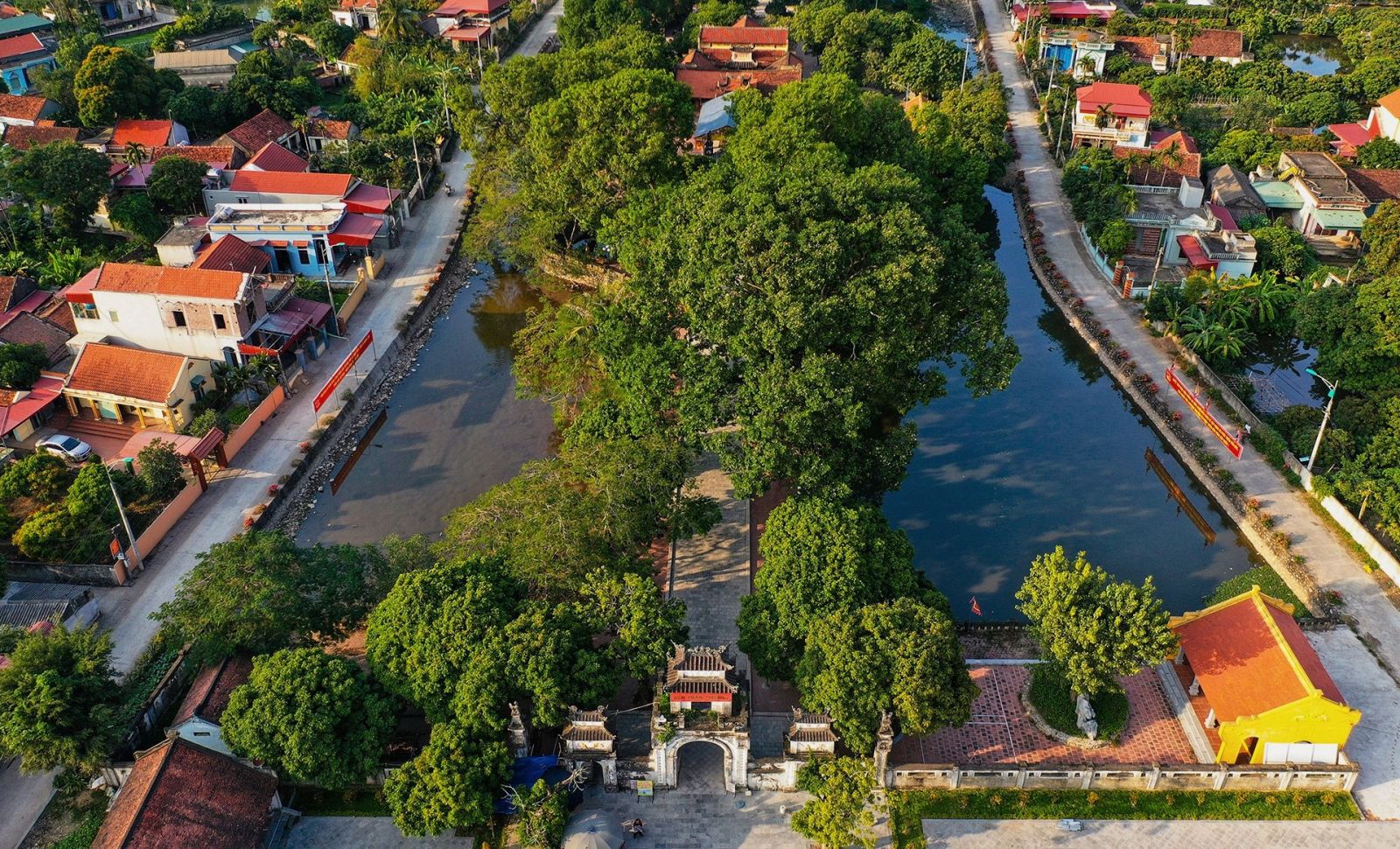 Khám phá Di tích quốc gia đặc biệt đền Trần Thương