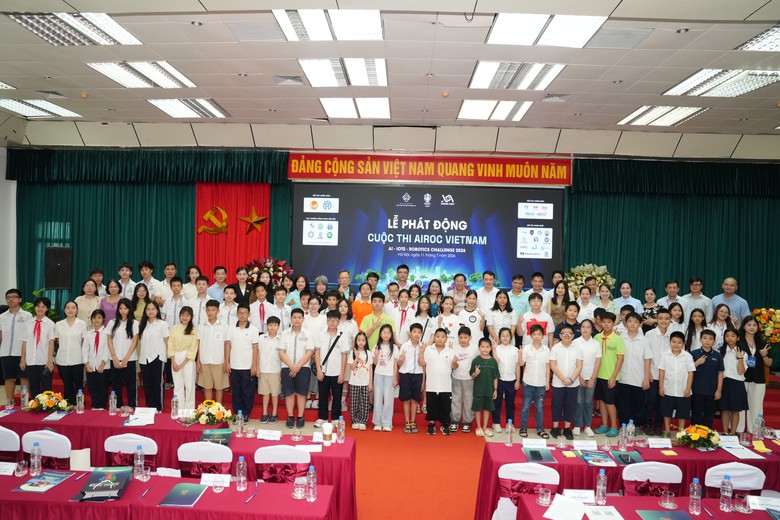 AIROC 2026: Học sinh Việt thử sức với AI và robot trong mô hình đô thị thông minh