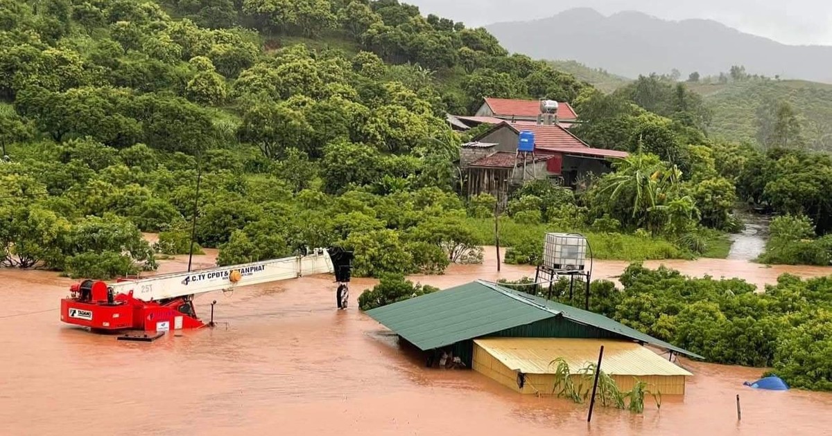 Bộ Xây dựng ra Công điện khẩn yêu cầu tập trung ứng phó nguy cơ mưa lớn, sạt lở đất, lũ quét và chủ động phòng chống thiên tai trong thời gian tới