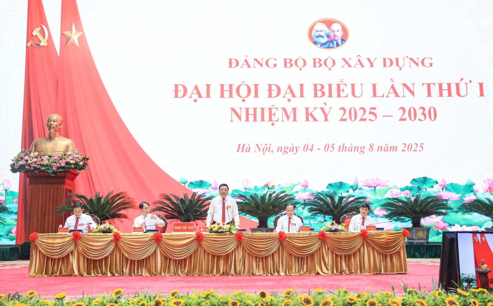 Đoàn chủ tịch Đảng bộ Xây dựng