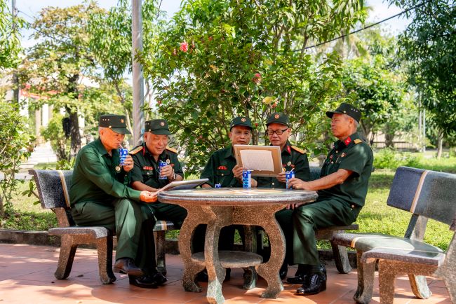 Vinamilk “viết tiếp câu chuyện hòa bình” bằng tranh và hành động