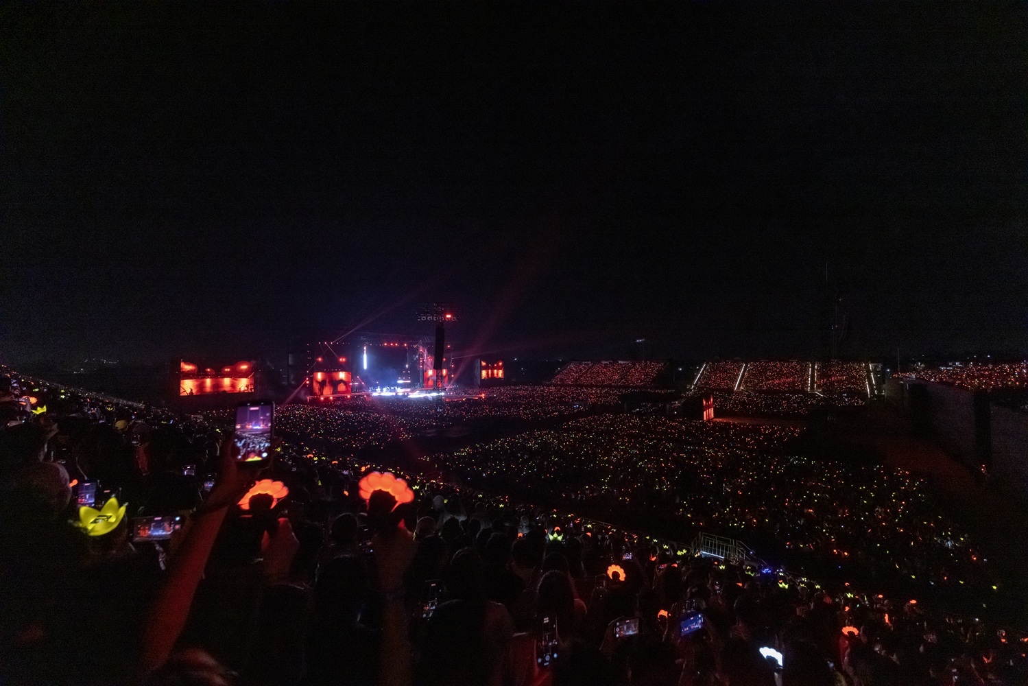 Concert của siêu sao G-DRAGON thăng hoa giữa đại dương ánh sáng Ocean City