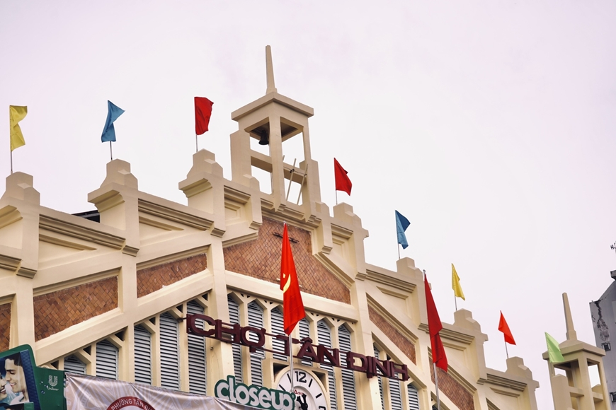 Dấu ấn kiến trúc và ký ức đô thị chợ Tân Định