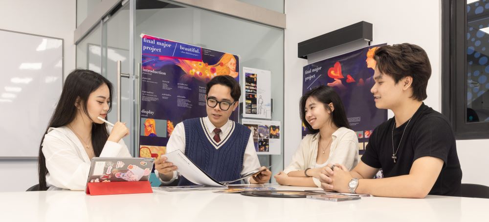 Đề thi tiếng Anh Trung học phổ thông quốc gia năm 2025: Bước chuyển hướng đến tiếng Anh học thuật