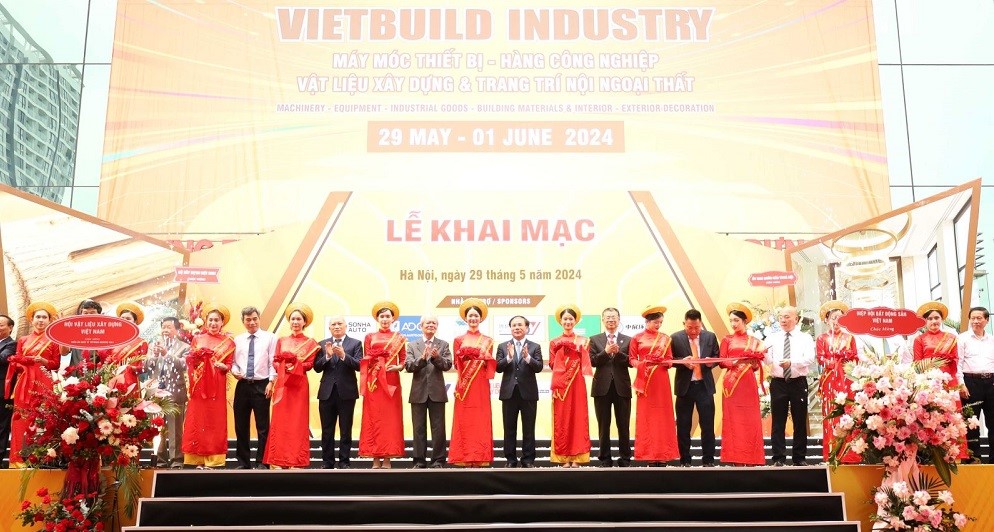 Hơn 300 doanh nghiệp tham gia Triển lãm quốc tế Vietbuild Industry 2024