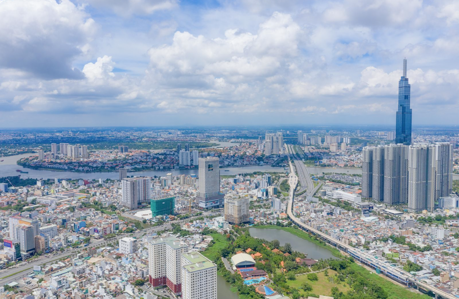 Thẩm quyền tổ chức chính quyền địa phương 2 cấp trong lĩnh vực kiến trúc, phát triển đô thị, hạ tầng kỹ thuật
