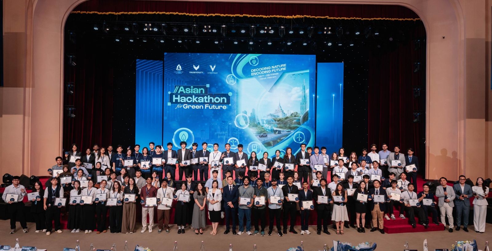 Đội thi Singapore giành quán quân Asian Hackathon for Green Future 2026 lần đầu tiên tổ chức tại Việt Nam