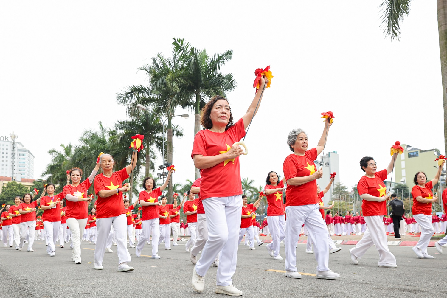 Vinamilk Sure đồng hành cùng gần 3.000 người cao tuổi xác lập kỷ lục mới