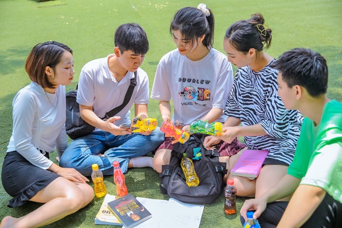 Gen Z và những chuyến đi nước rút để làm mát tâm trí