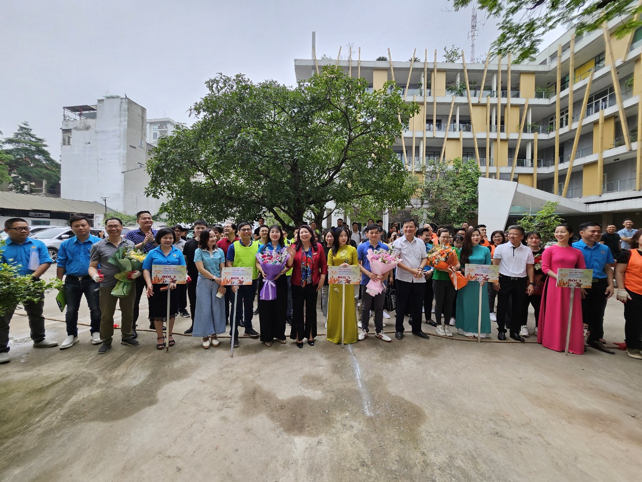 Toàn cảnh buổi khai mạc