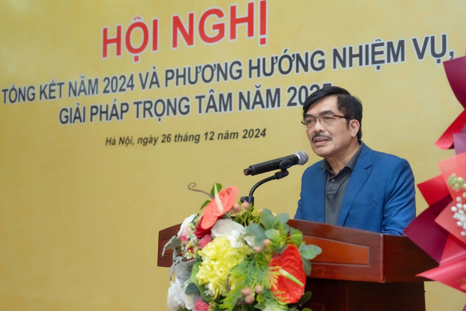 TS.KTS Nguyễn Tất Thắng – Nghiên cứu viên cao cấp, Viện Kiến trúc Quốc gia trình bày tham luận tại Hội nghị.