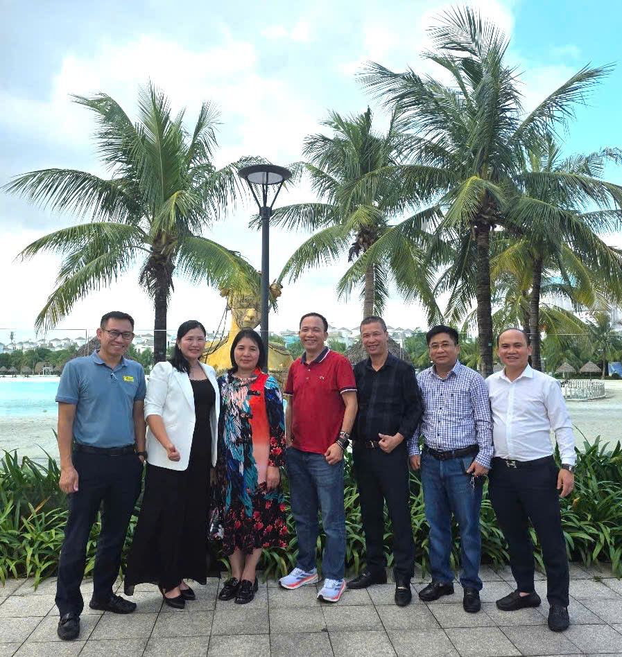 Tạp chí kiến Trúc Việt Nam thăm và làm việc với doanh nghiệp