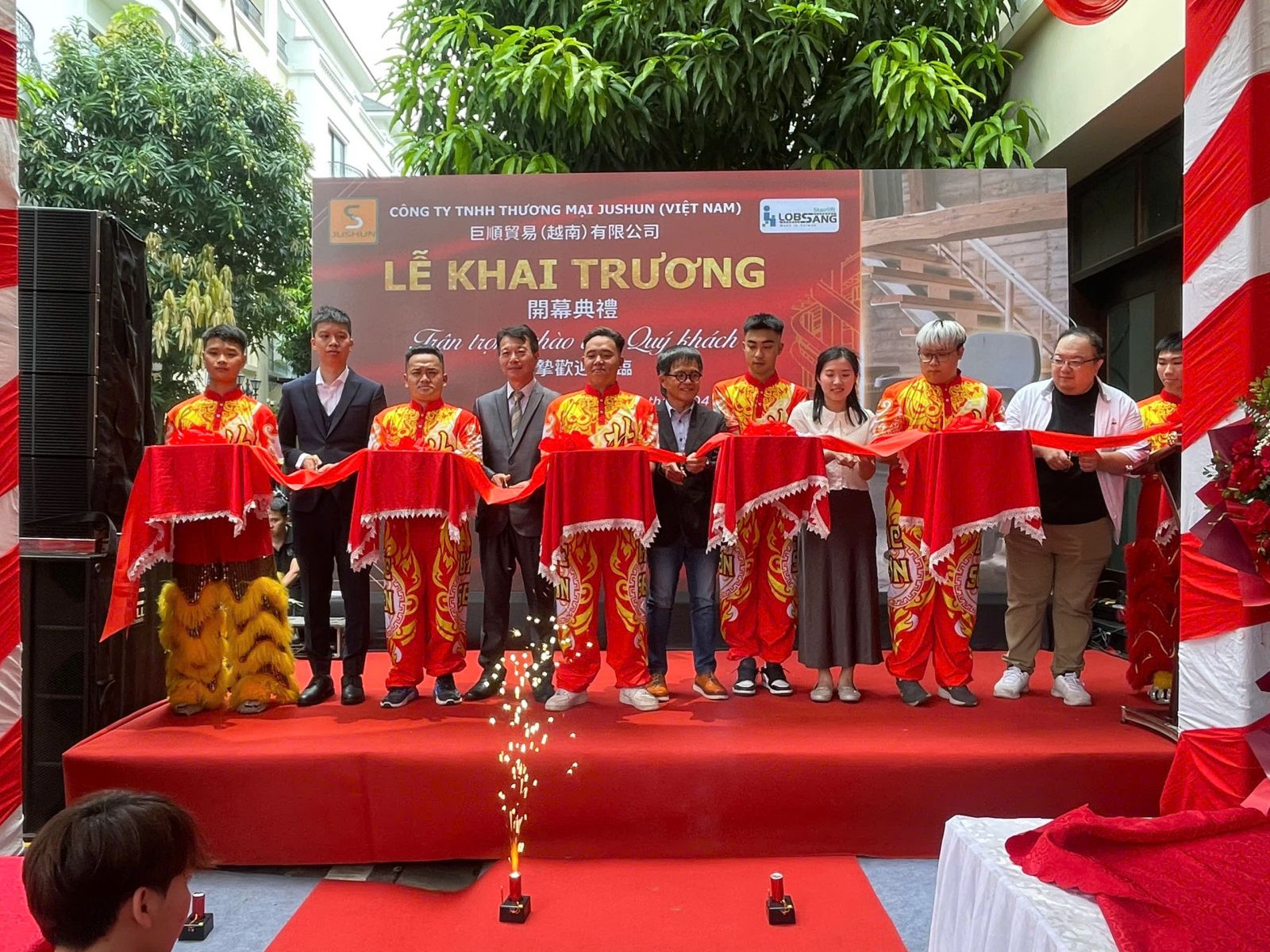 Ghế nâng cầu thang Lobsang (Đài Loan): Mở lối không gian sống không rào cản